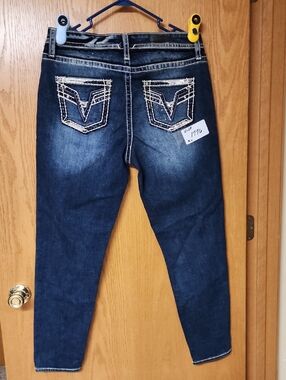 Vigoss Dark Skinny Jeans with Embroidered Back Pockets womens 12x28 number 1776